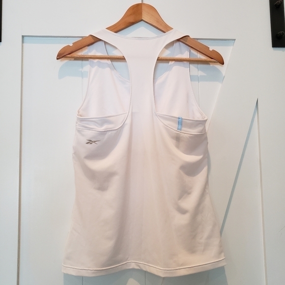 𝅺REEBOK tank top, white with silver reflection trim.  Size Large - Picture 4 of 9